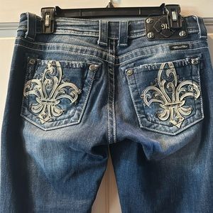Miss Me Jeans, Flared bottom